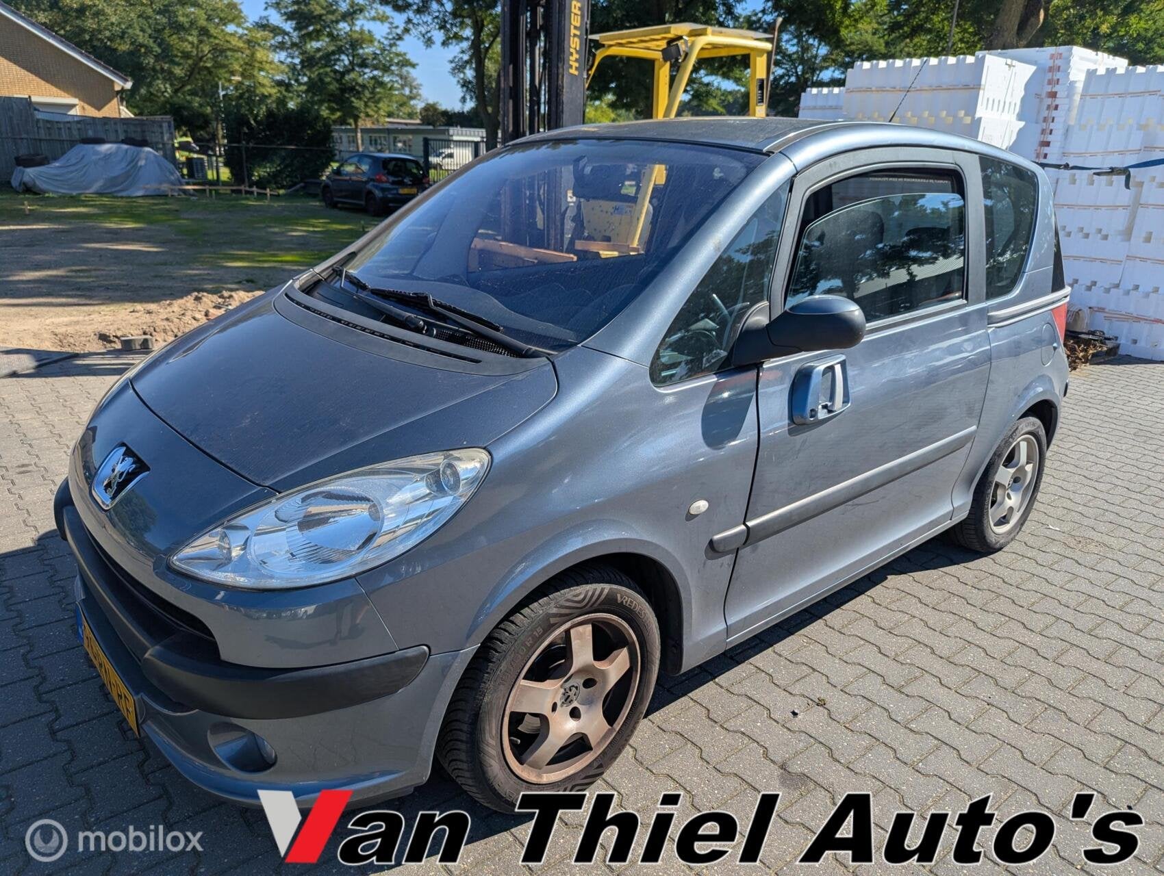 Peugeot 1007 1.4 Gentry, Voorwielaandrijving, 15 km/l, Verwarmde buitenspiegels, 4 cilinders