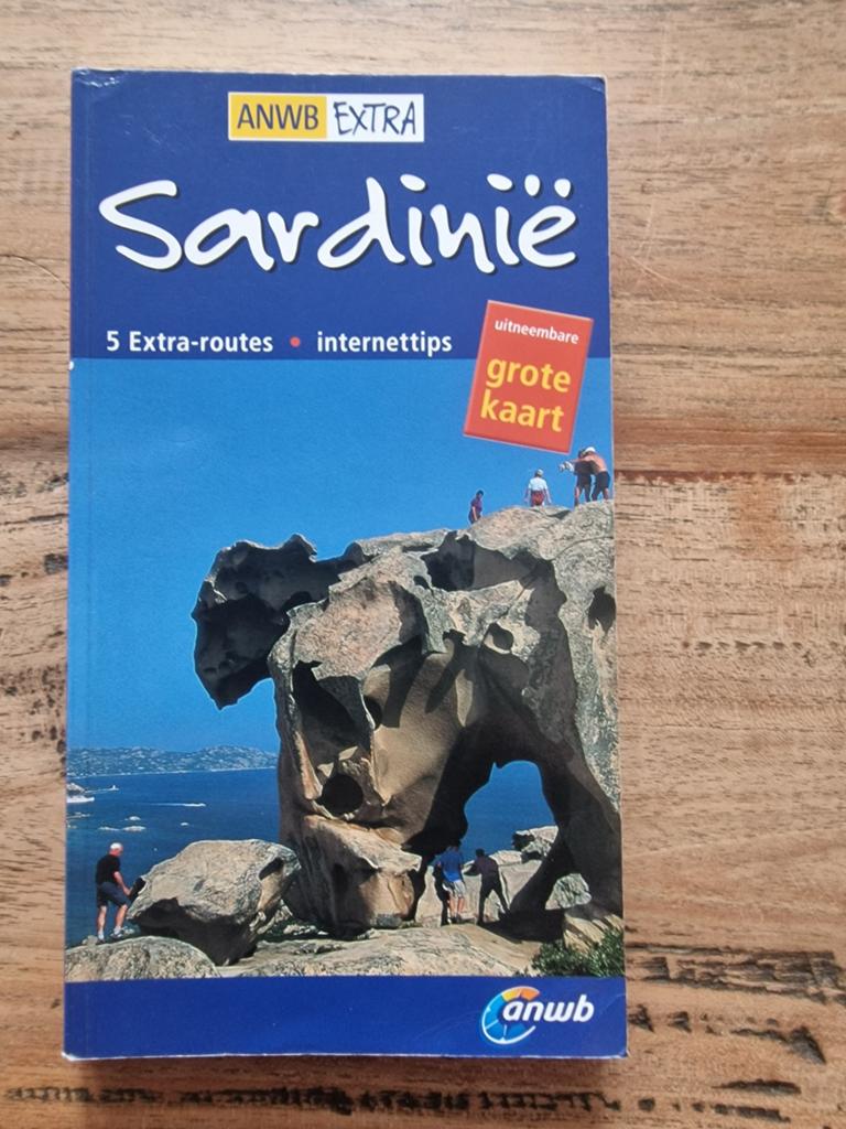 ANWB Extra Sardinië Reisgids met uitneembare kaart, Boeken, Europa, Ophalen of Verzenden, Zo goed als nieuw, Reisgids of -boek