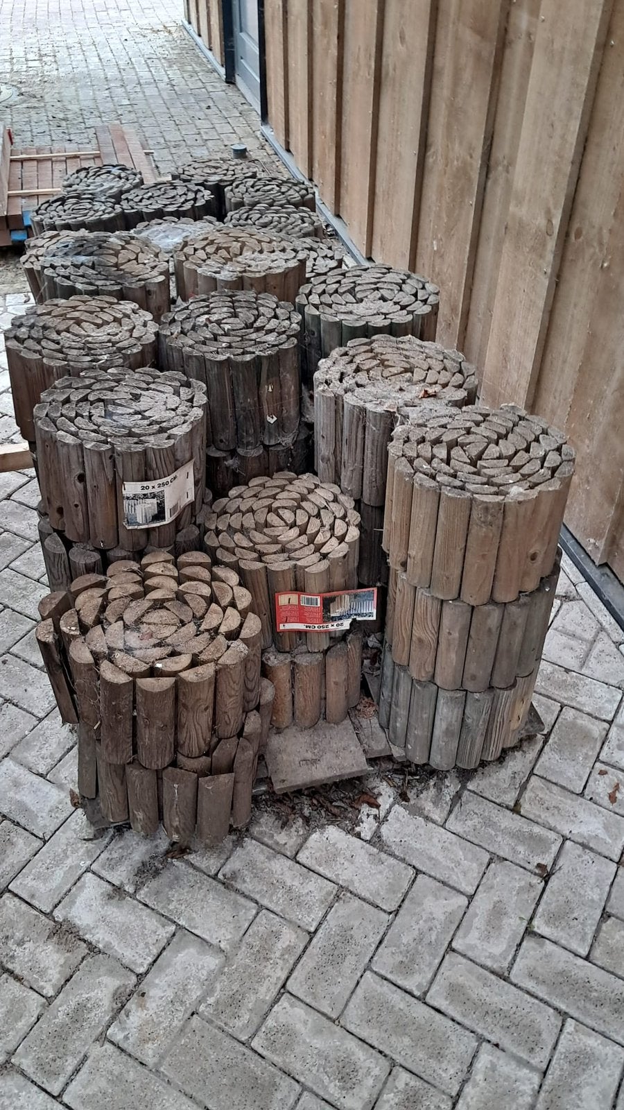 Houten border rollen Totaal 39 stuks zie omschrijving, Tuin en Terras, Palen, Balken en Planken, Ophalen, Zo goed als nieuw, 250 cm of meer