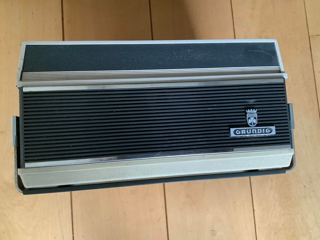 Bandrekorder:GRUNDIG + kabels +20 geluidsbanden €40,0,00w, Ophalen of Verzenden, Bandrecorder, Met banden