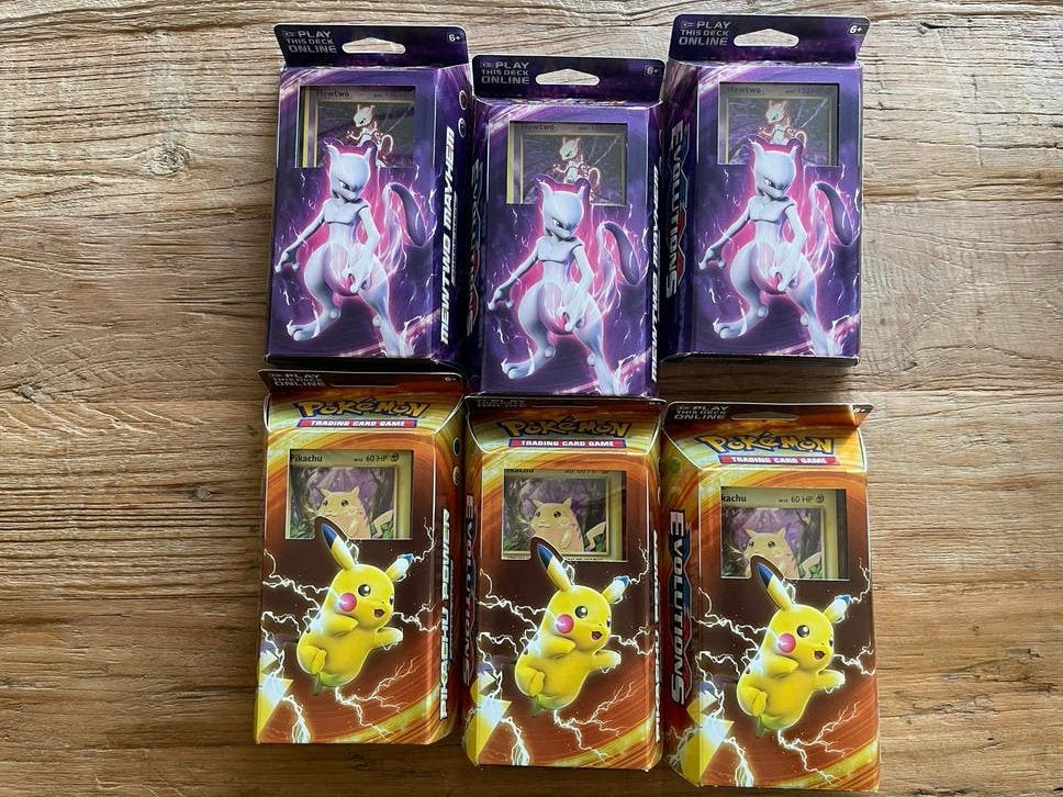 Pokémon XY Evolutions Theme Decks - Pikachu & Mewtwo, Ophalen of Verzenden, Nieuw, Speeldeck