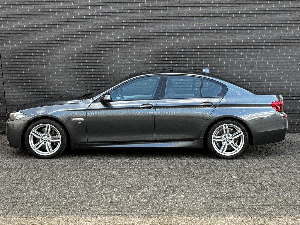 BMW 5-serie Sedan 520i High Executive M Sport Pakket Automaa, Auto's, BMW, Automaat, Achterwielaandrijving, Gebruikt, 4 cilinders