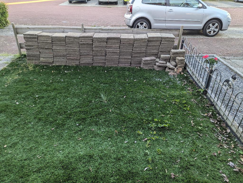 Ongeveer 180 stoeptegels., Tuin en Terras, Ophalen, Gebruikt, 10 m² of meer, Beton