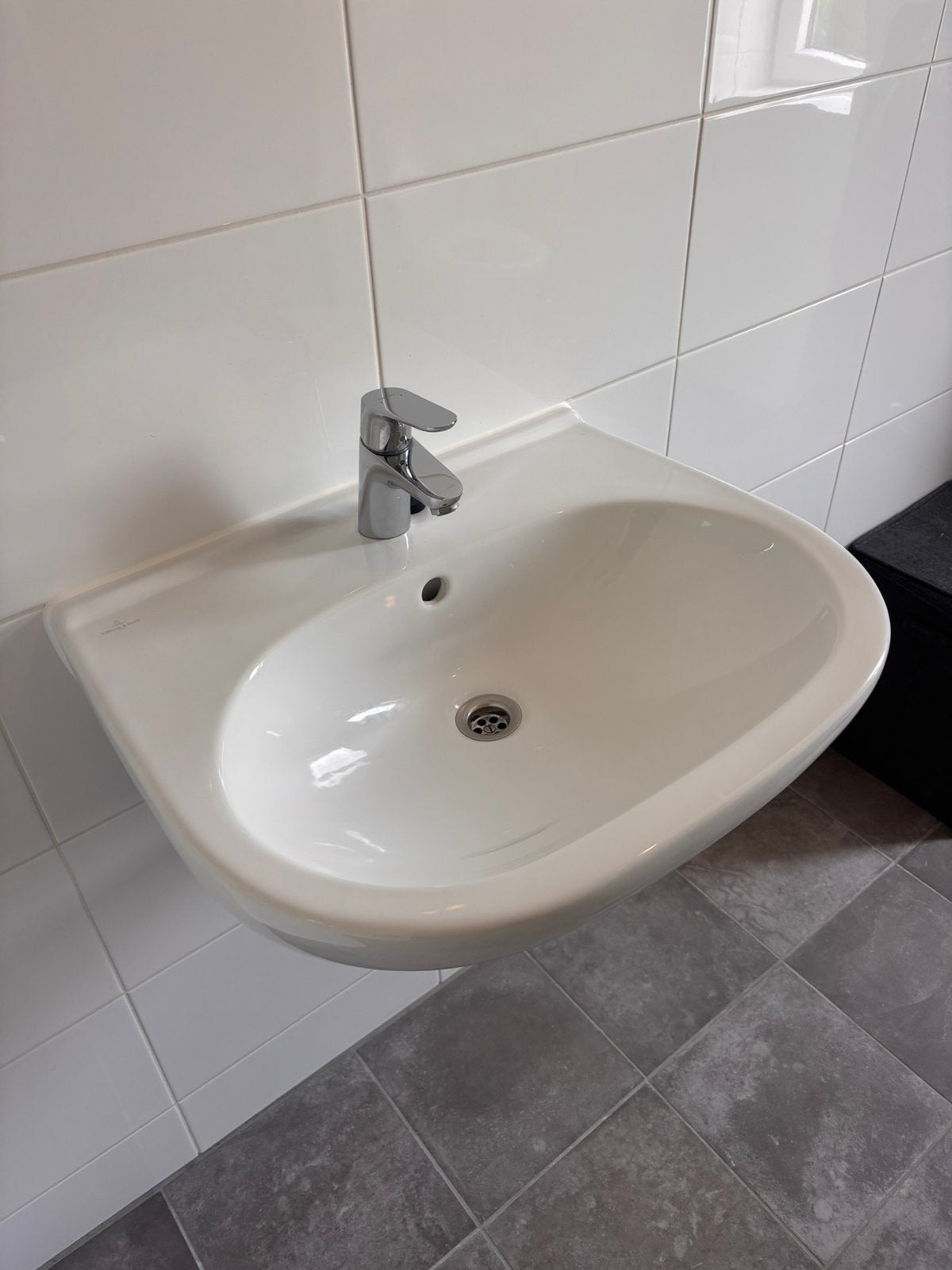 Wastafel Villeroy & Boch O’novo, Huis en Inrichting, Ophalen, 50 tot 100 cm, Zo goed als nieuw, Minder dan 100 cm