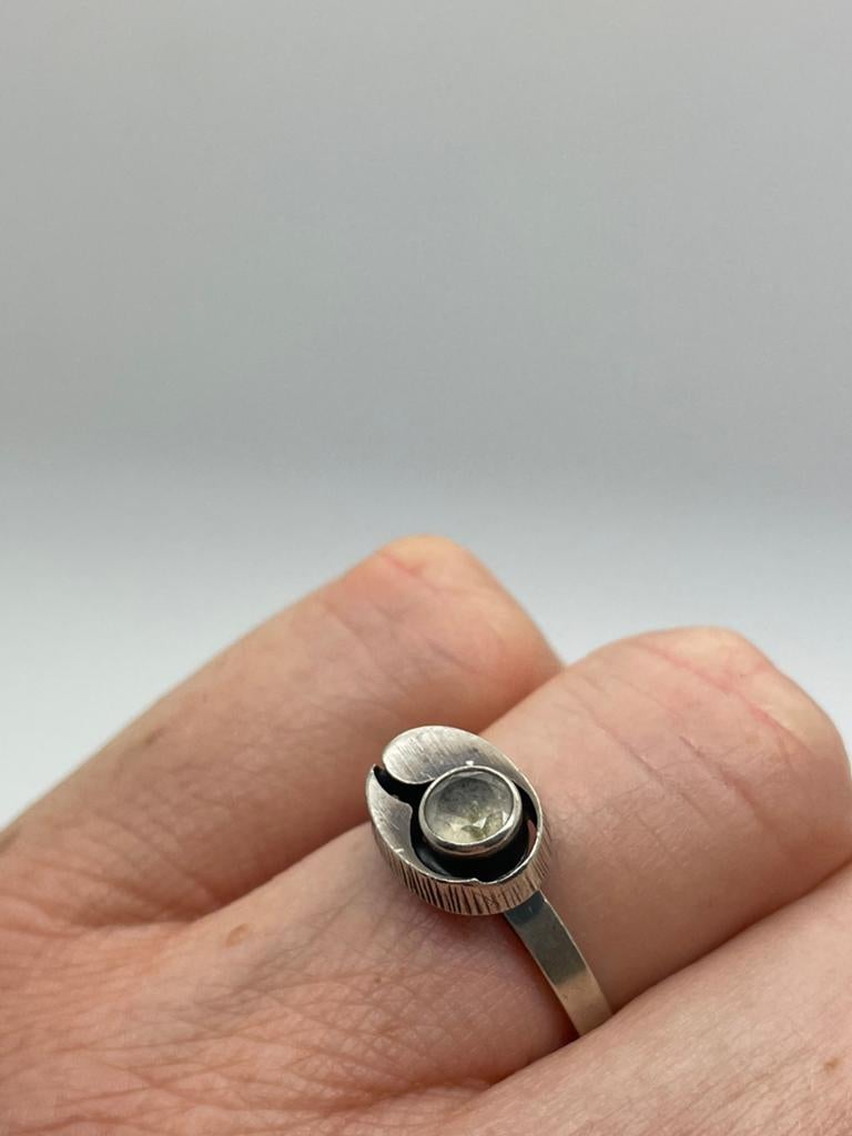 E81 Prachtige zilveren Karl Laine Finland ring (verstelbaar), Met kristal, Ophalen of Verzenden, X, Dame