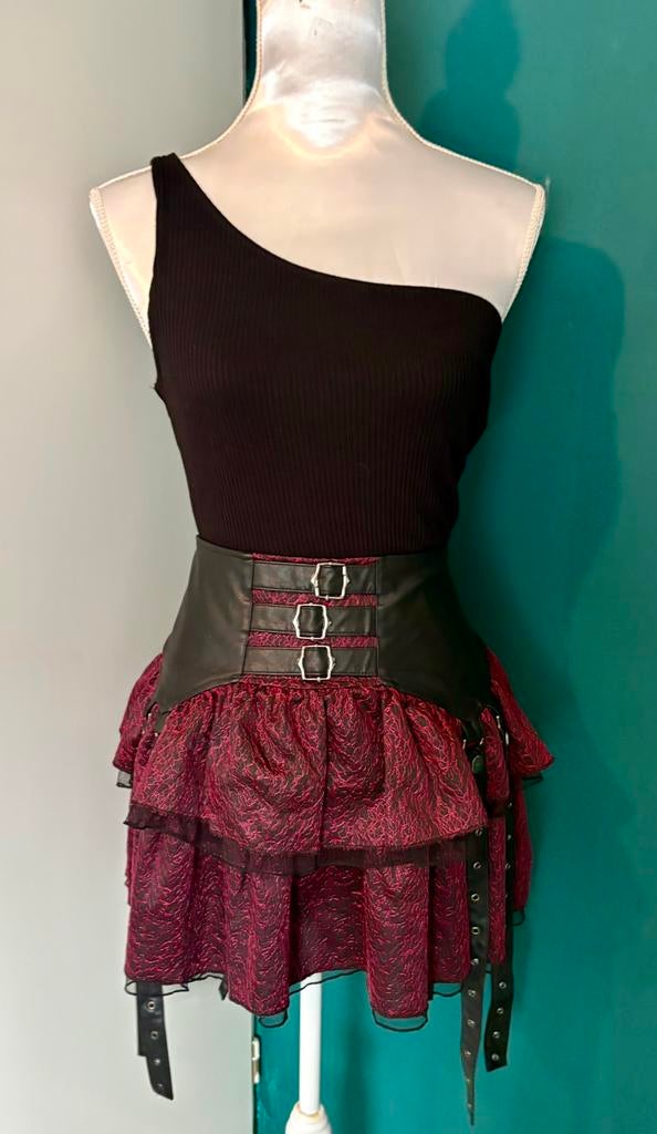 Prachtig Rood/paars-Zwart Gothic Lolita - Lucyfire Fashion, Maat 42/44 (L), Ophalen of Verzenden, Zo goed als nieuw, Boven de knie