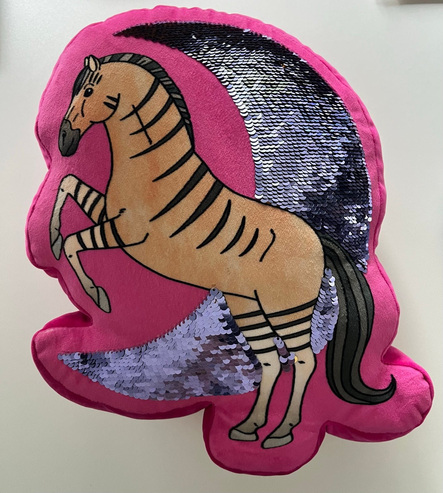 Roze sierkussen met zebra en pailletten, Huis en Inrichting, Woonaccessoires | Kussens, Ophalen, Overige merken, Met print, Zo goed als nieuw