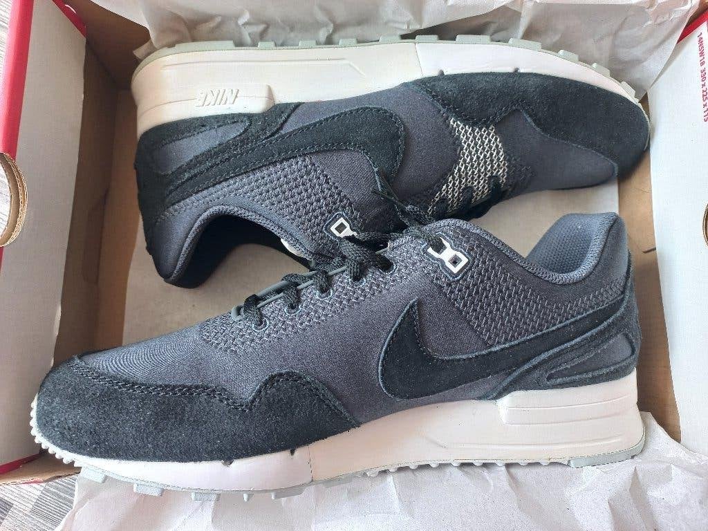 Sneakers NIKE Air Pegasus NIEUW, Zwart, Nike, Nieuw, Ophalen of Verzenden