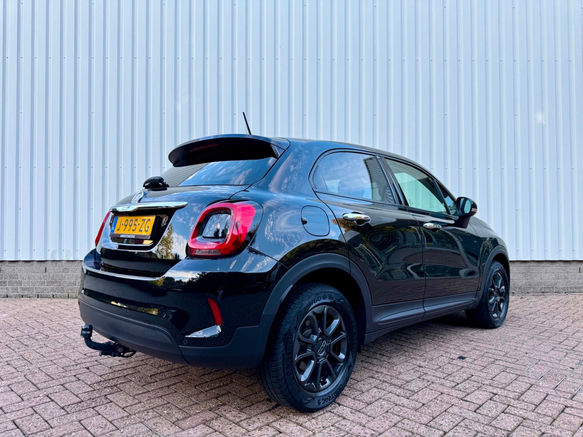 Fiat 500 X 1.0 GSE Lounge, CarPlay, PDC, Camera, Trekhaak, 4, Voorwielaandrijving, Zwart, Origineel Nederlands, Bedrijf