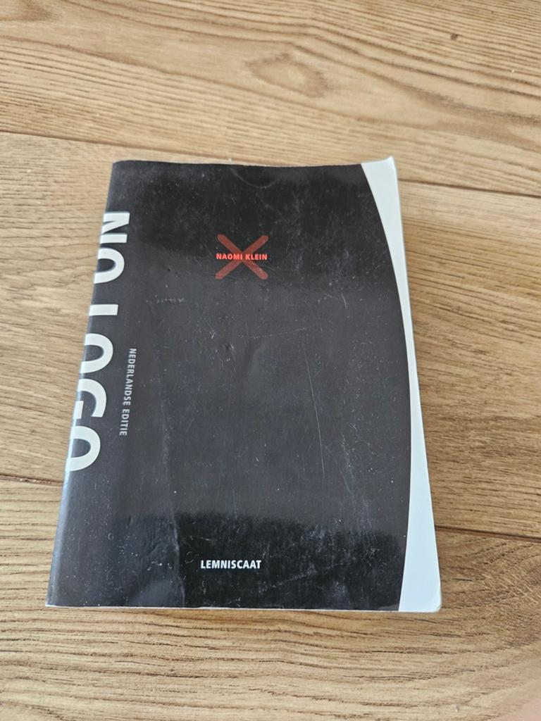 No Logo - Naomi Klein (Nederlandse editie), Ophalen of Verzenden, Gelezen, Naomi Klein, Nederland