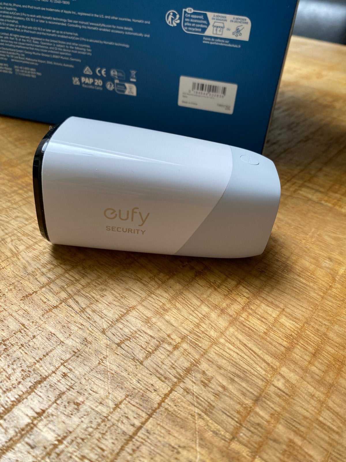 Nieuwe Eufy pro 2 Security Camera & Home-Base- Nieuw in Doos, Audio, Tv en Foto, Videobewaking, Ophalen, Nieuw, Buitencamera