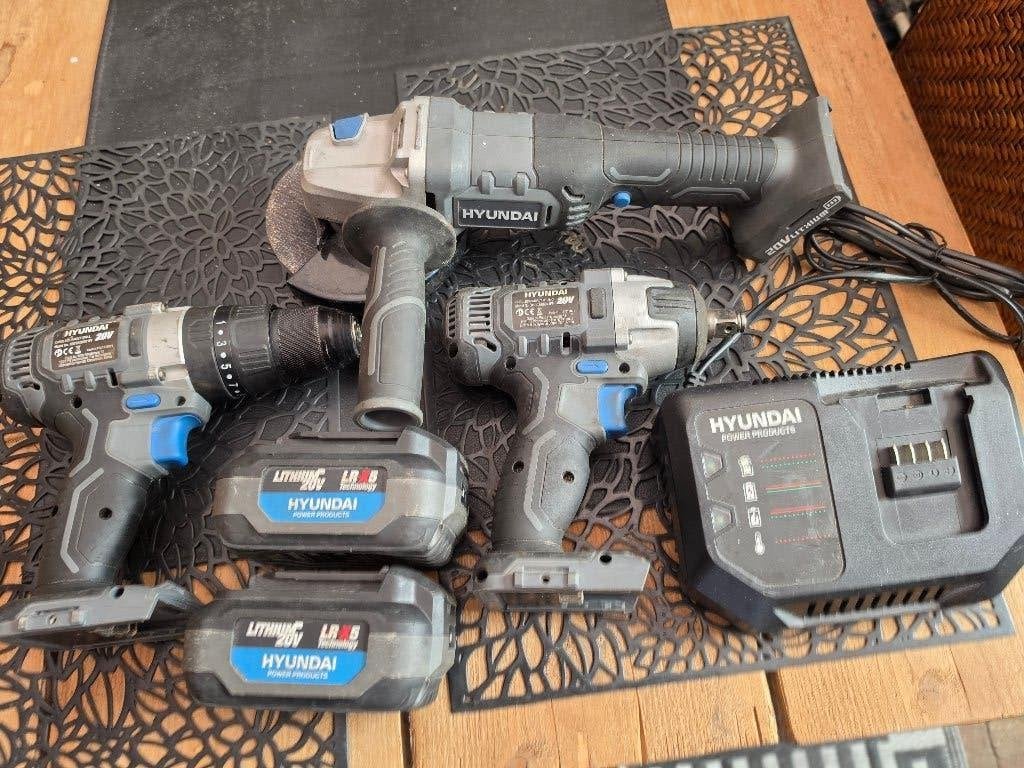 Hyundai set 3 machines 2Xaccu, Doe-het-zelf en Verbouw, Gereedschap | Boormachines, Ophalen, Gebruikt, Overige typen, Variabele snelheid