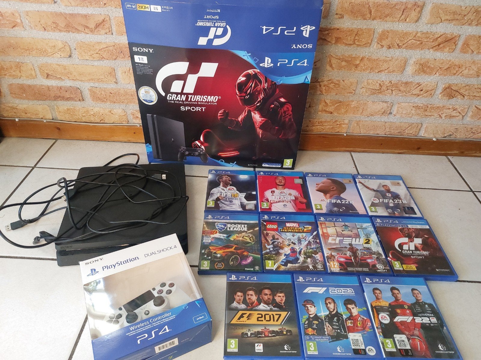 PS4 CUH-2116B Jet Black 1TB + Wireless controller + 11x Spel, Ophalen, Zo goed als nieuw, Met 1 controller, Original