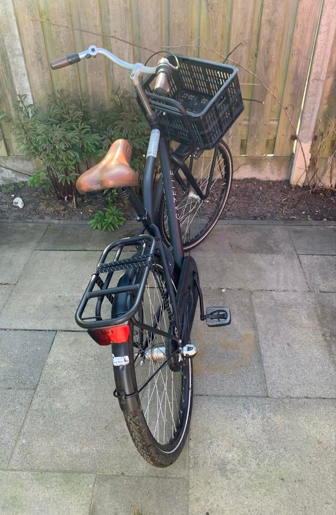 Gazelle heren transportfiets met voordrager en mand, Fietsen en Brommers, Fietsen | Heren | Herenfietsen, Ophalen, Gebruikt, Velgrem