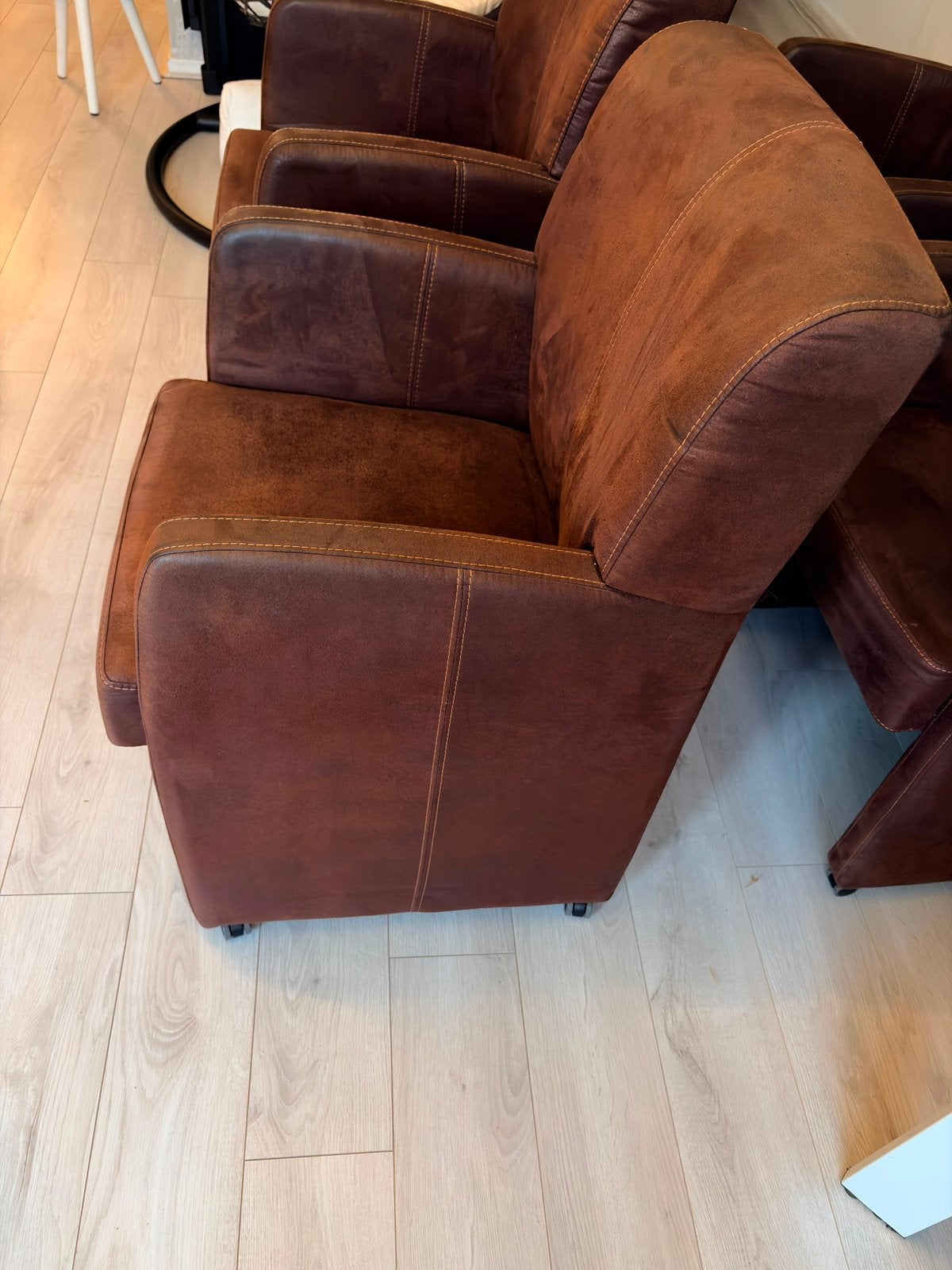 Suedde leren stoelen, Ophalen, Gebruikt