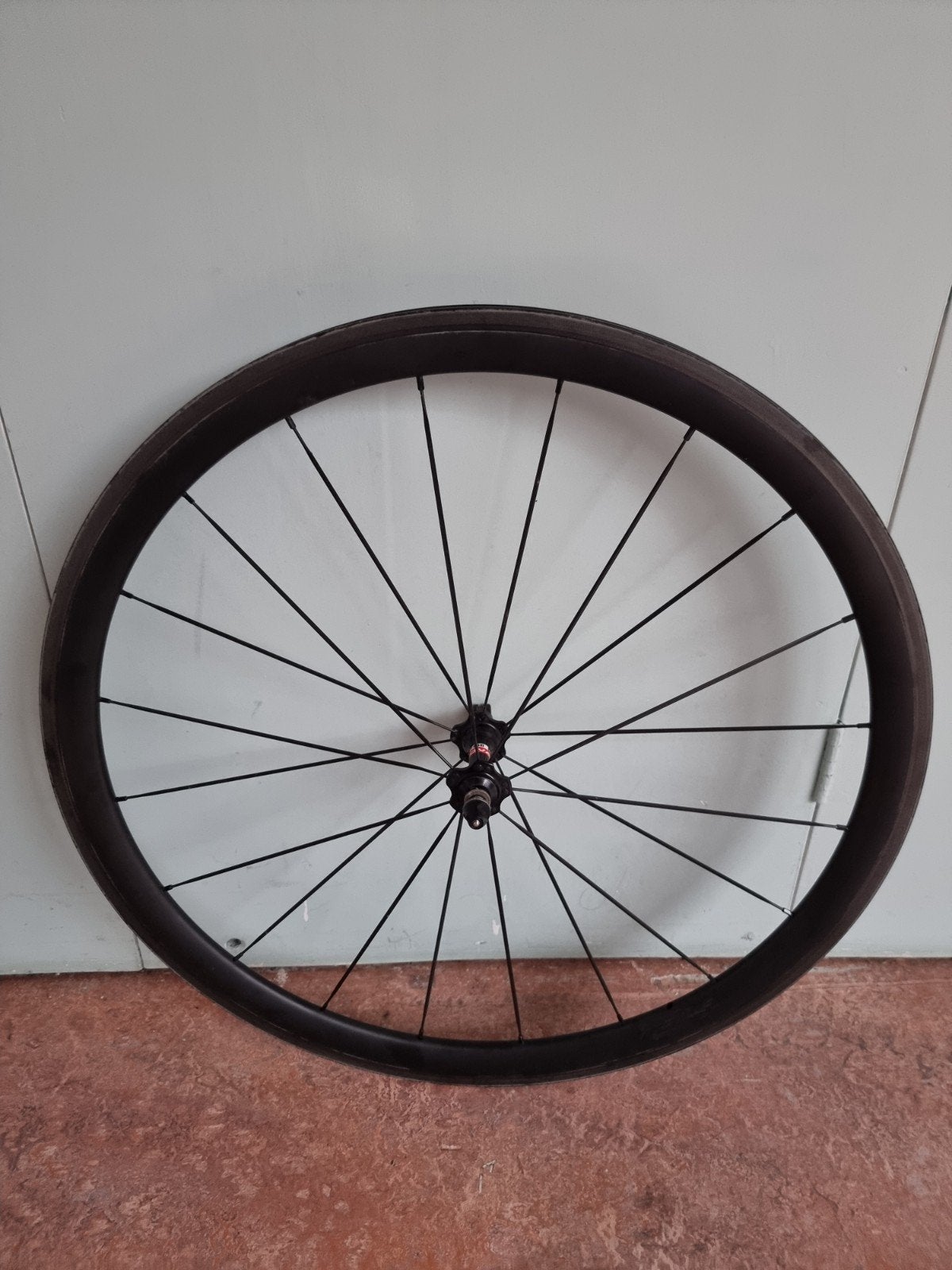 Carbon voorwiel (velgrem) met Novatec naaf, tubeless ready, Fietsen en Brommers, Wiel, Gebruikt, Ophalen of Verzenden, Racefiets