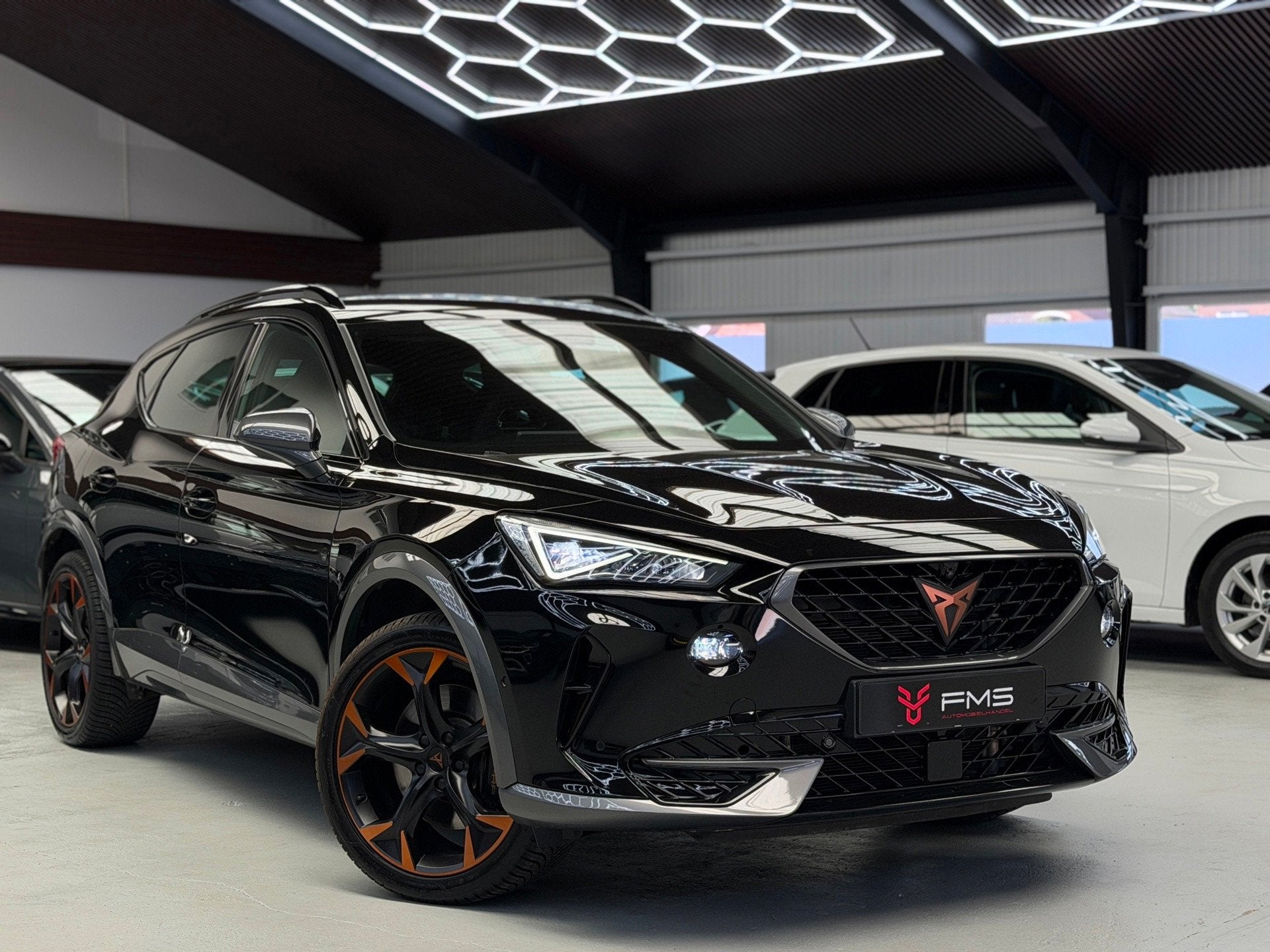 CUPRA Formentor 1.4 e-Hybrid VZ 245pk Performance CarPlay 36, Auto's, Gebruikt, Zwart, 4 cilinders, Leder en Stof