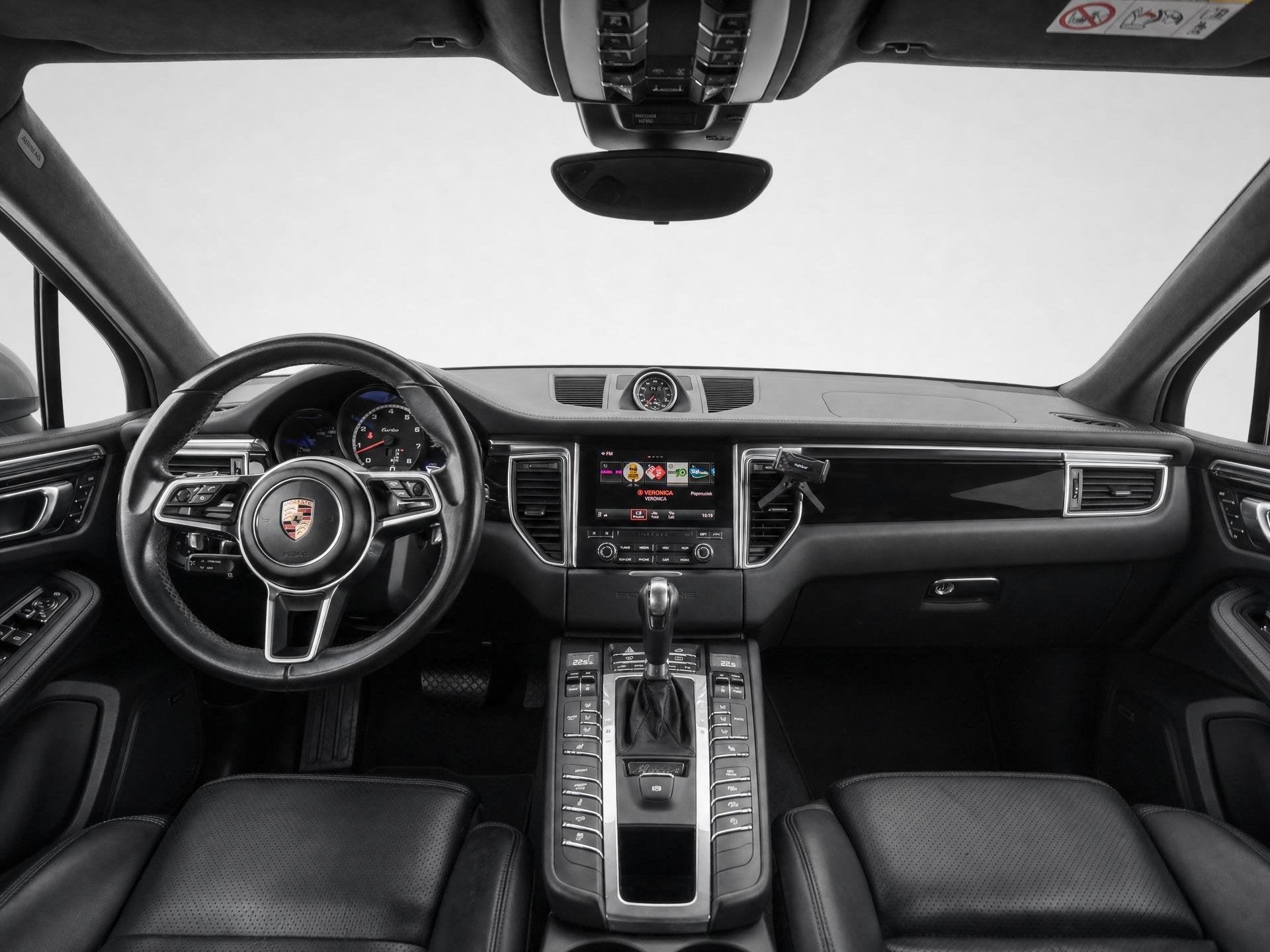 Porsche Macan 3.6 Turbo Performance Package | 530PK | RVS ui, Automaat, Gebruikt, 120 €/maand, Vierwielaandrijving