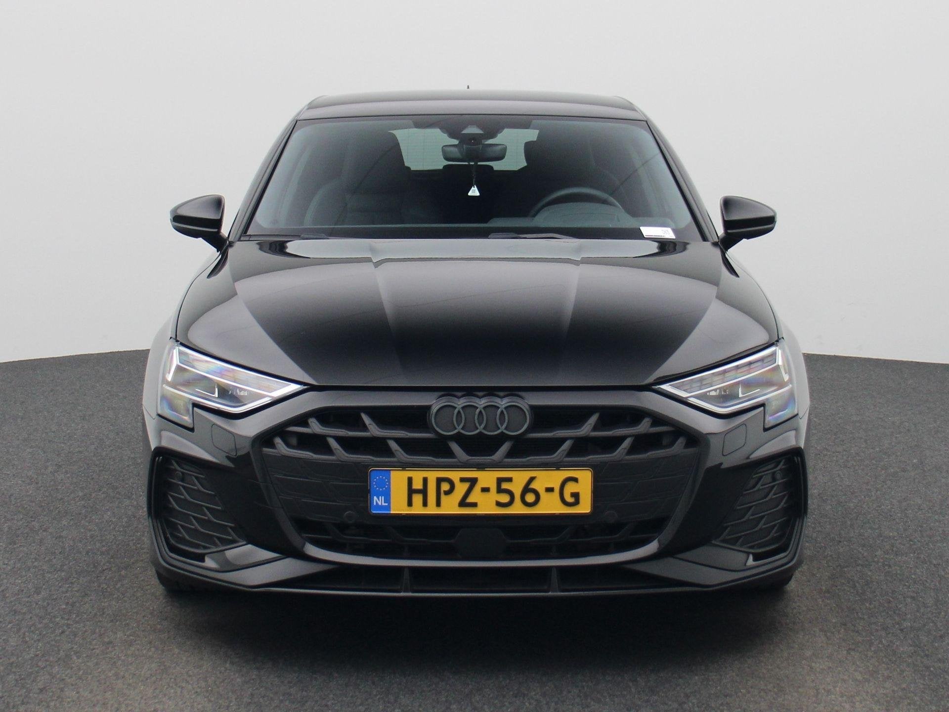Foto 2 van Audi A3 Sportback 40 TFSI e S edition l Cruise control l Hea