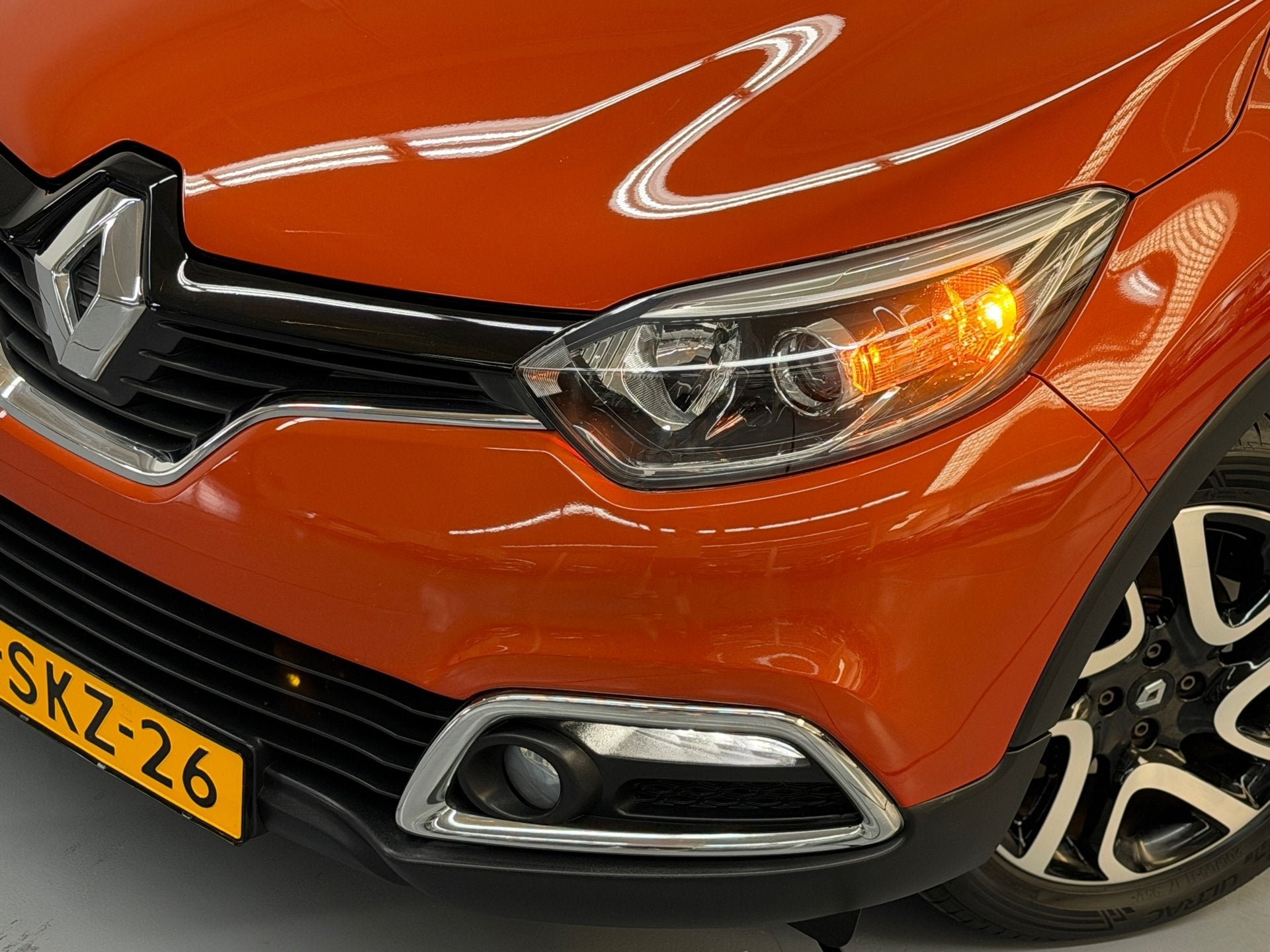 Foto 2 van Renault Captur 1.2 TCe Dynamique Automaat Camera Navi Keyles