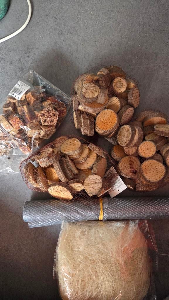 Creatieve dingen: houten schijfjes, boomschors, zilverfolie, Ophalen of Verzenden