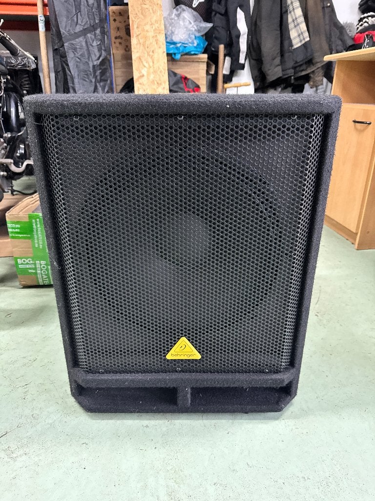 Actieve Subwoofer 15” Behringer Eurolive VQ1500D PA 500W, Audio, Tv en Foto, Luidsprekers, Ophalen, Zo goed als nieuw, Subwoofer