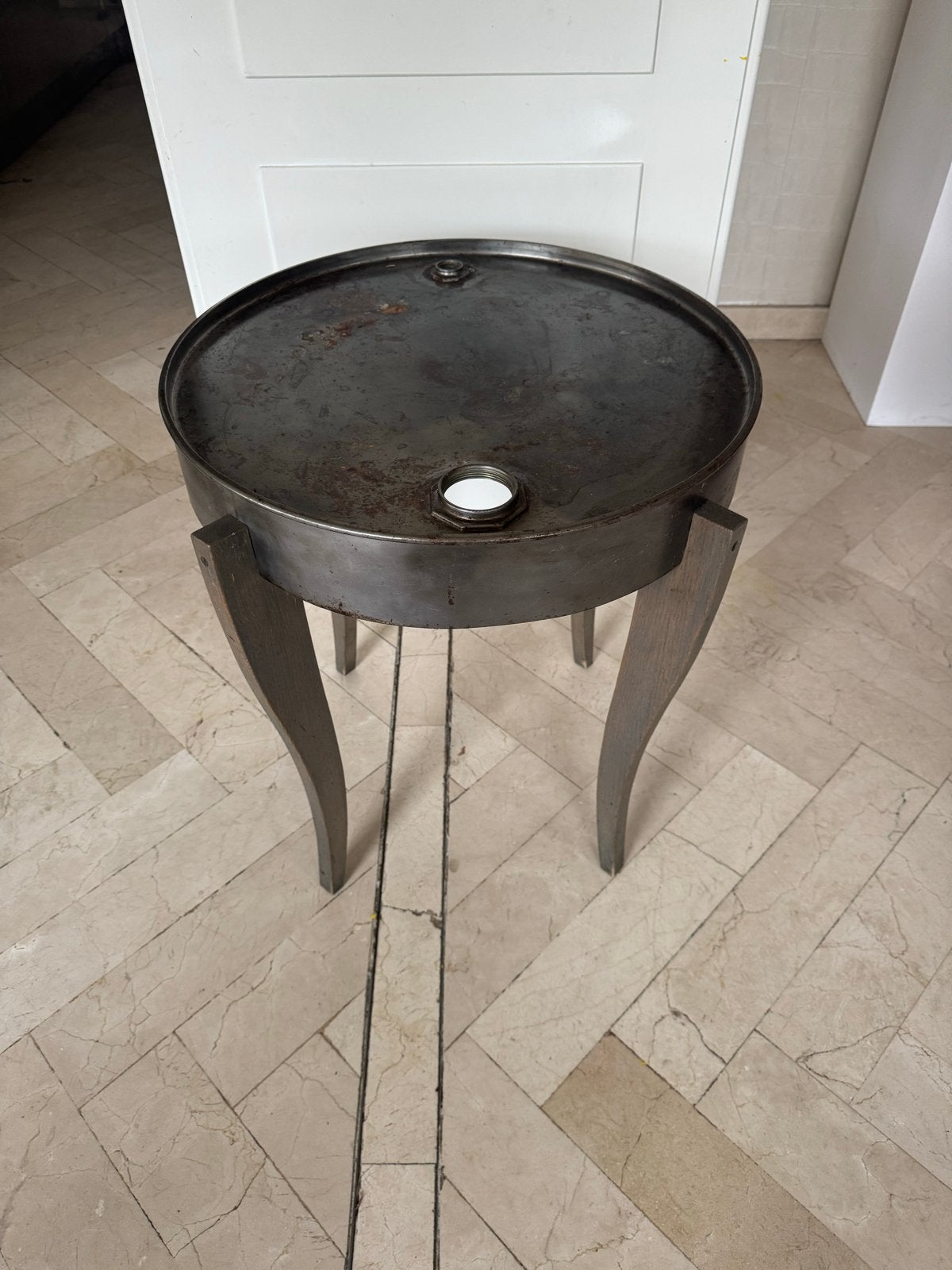 Uniek bijzettafeltje van gerecycled olievat - Stanker Design, Minder dan 55 cm, Gebruikt, Metaal of Aluminium, Rond