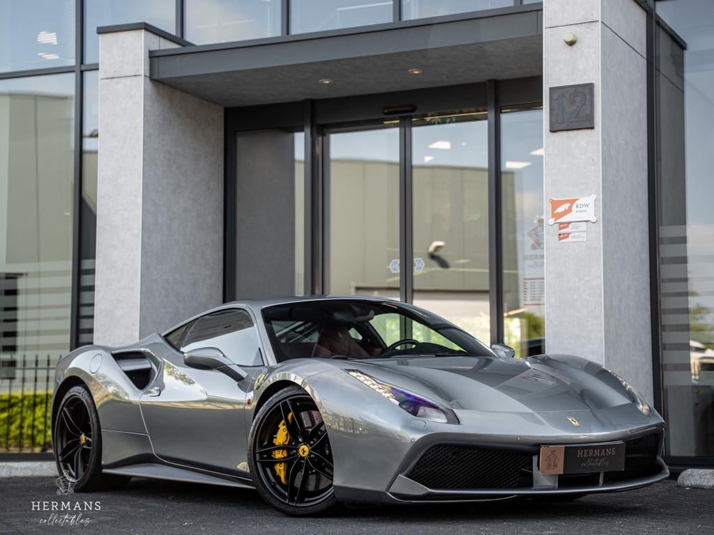 Ferrari 488 3.9 GTB HELE / Atelier / Daytona / Lift / AFS1 /, Auto's, Ferrari, Gebruikt, 2 stoelen, 671 pk, Coupé