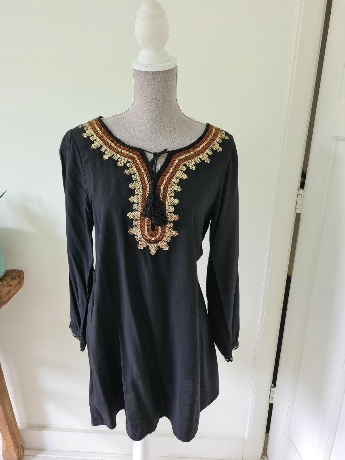 Meisie jurk maat L, Kleding | Dames, Jurken, Zo goed als nieuw, Maat 38/40 (M), Zwart, Boven de knie, Ophalen of Verzenden