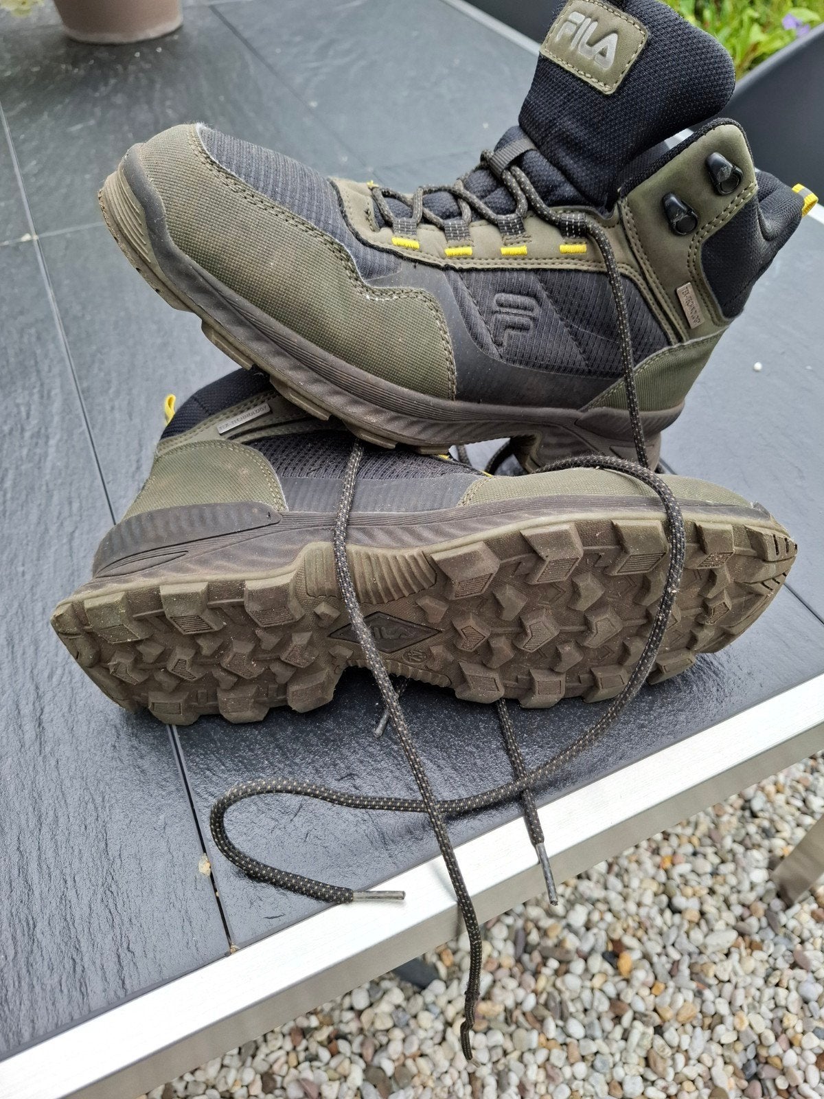 Stevige outdoor schoenen, Ophalen, Zo goed als nieuw