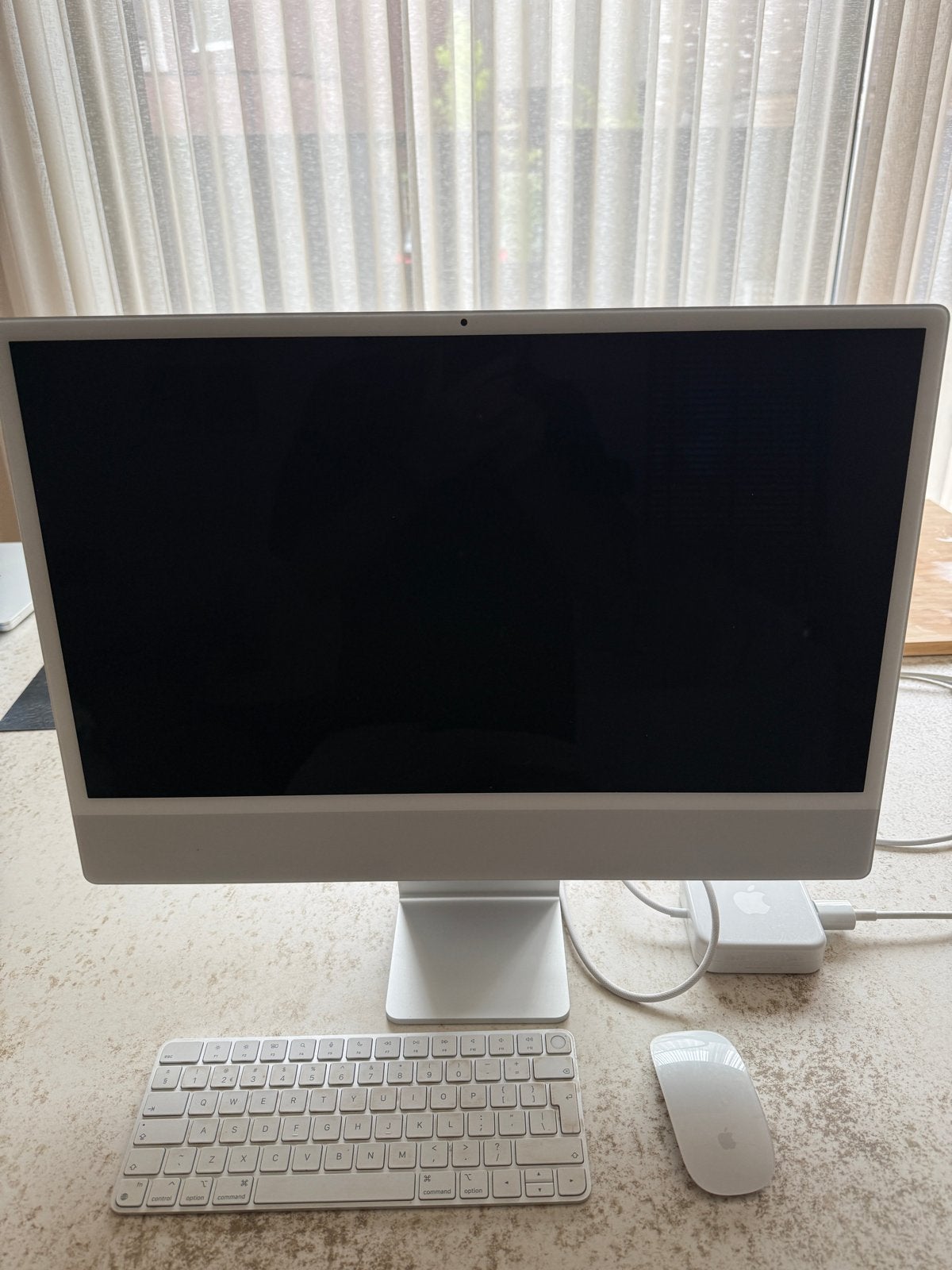 Apple iMac M1 24-inch 8GB RAM 256GB SSD, Ophalen, IMac, Zo goed als nieuw, Onbekend