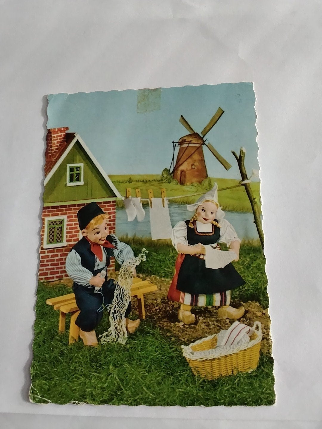 Vintage Nederlandse Ansichtkaart - Hollands Tafereel. pop, Ophalen of Verzenden