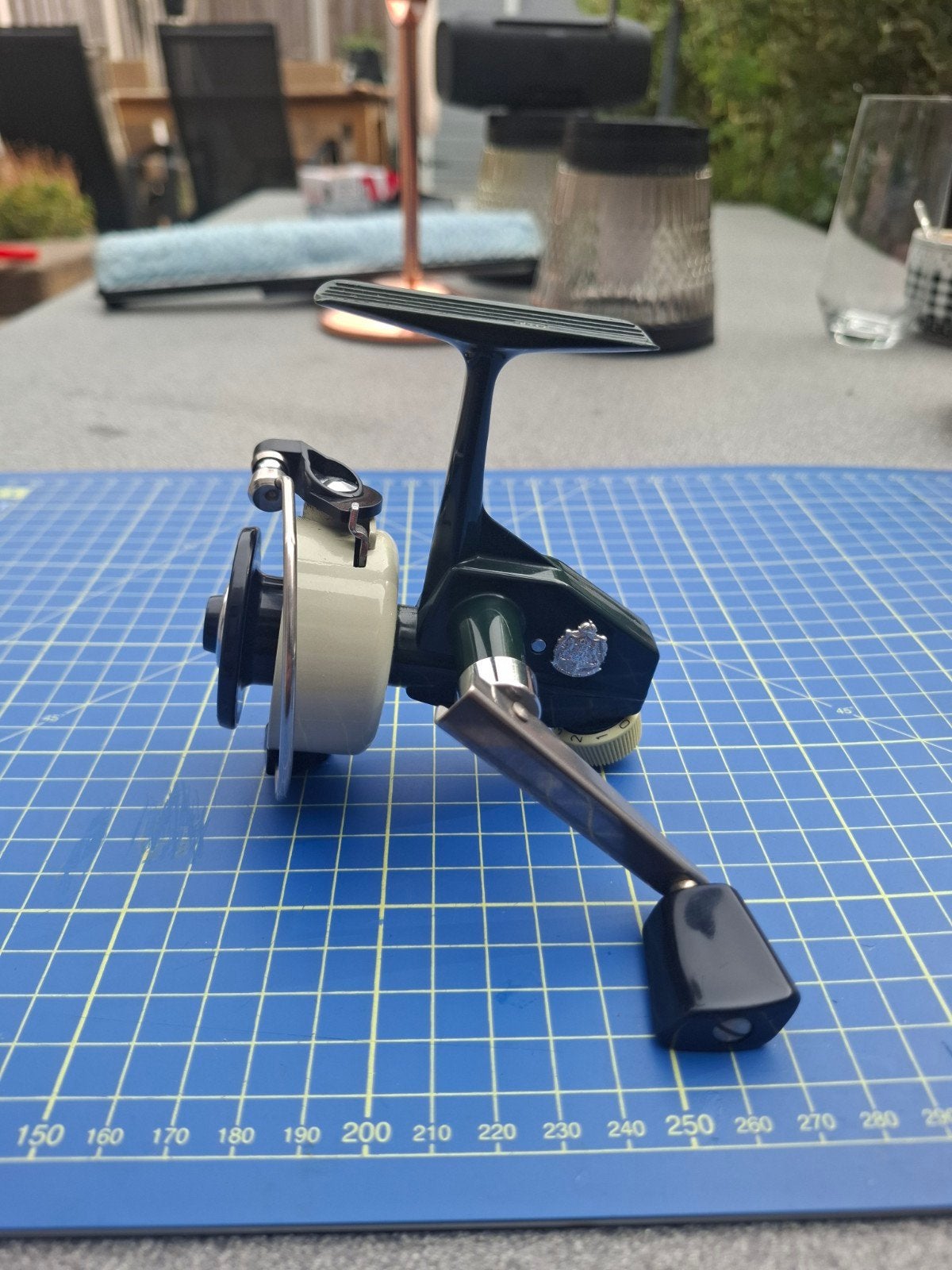 Te koop aangeboden abu cardinal 33 molen, Watersport en Boten, Ophalen of Verzenden, Zo goed als nieuw, Molen
