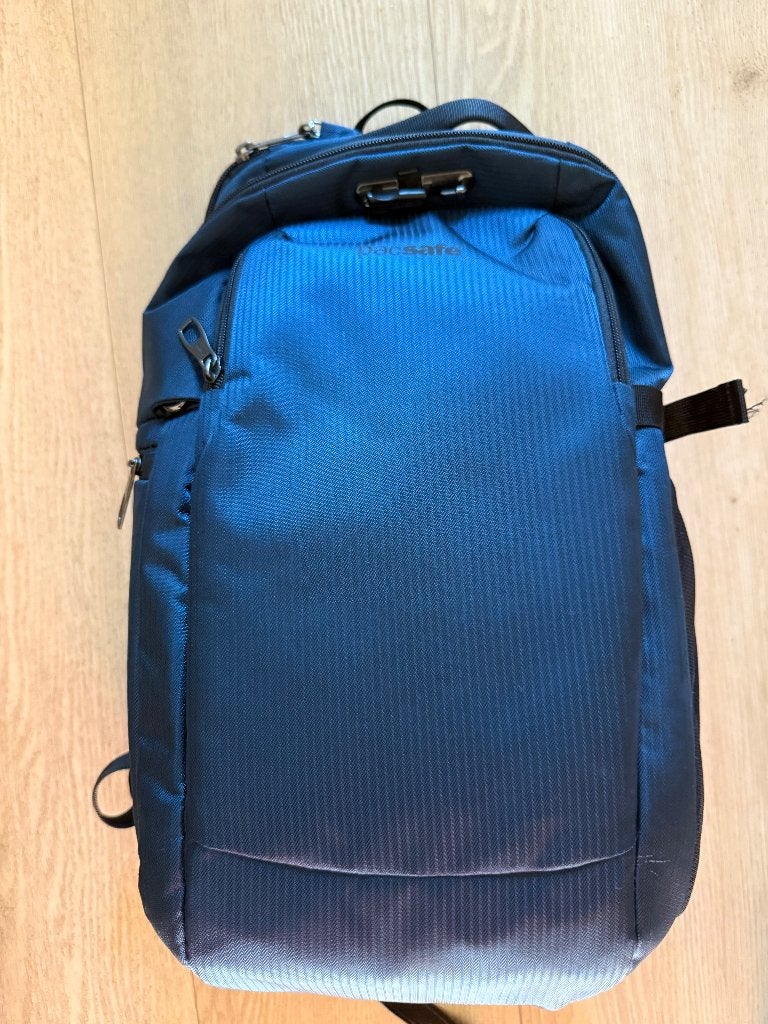 Pacsafe Rugtas - Blauw - cameratas - Zo goed als nieuw, Audio, Tv en Foto, Fotografie | Fototassen, Ophalen of Verzenden, Zo goed als nieuw