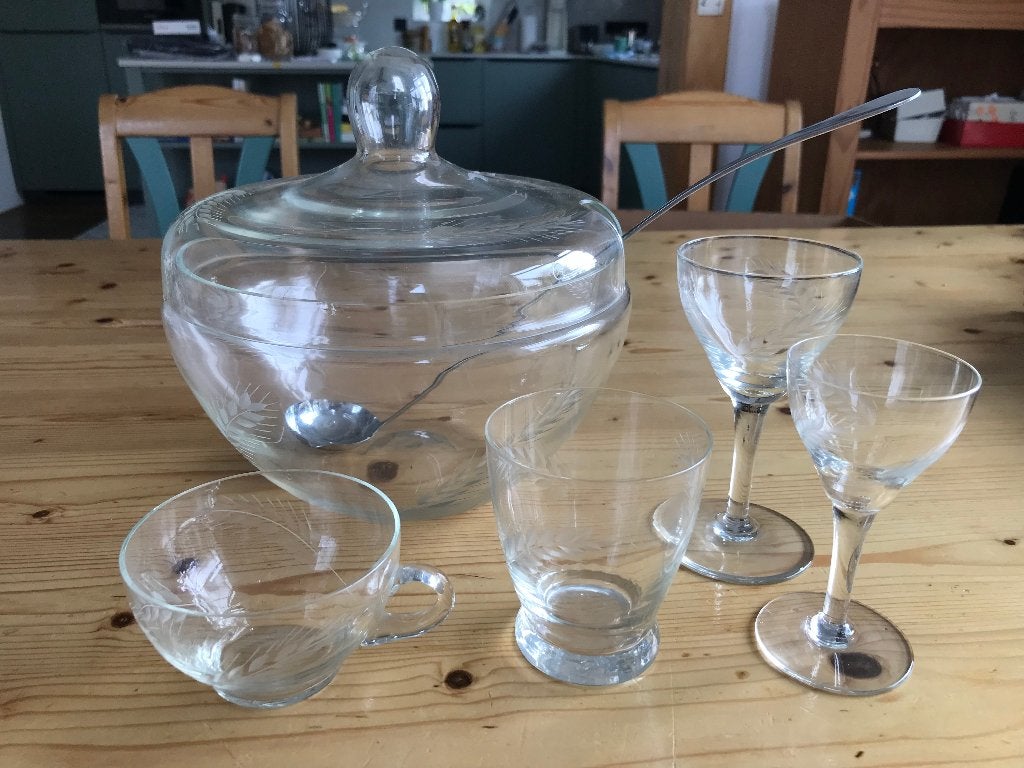Gratis afhalen uitgebreid vintage glasservies met bowlstel, Ophalen