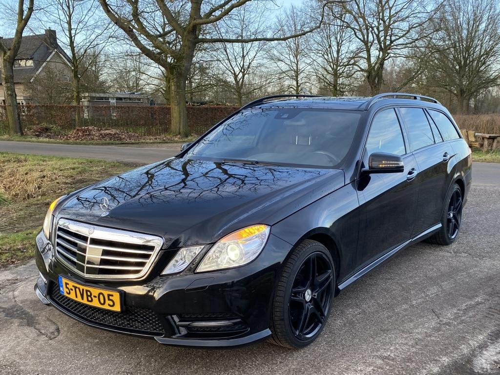 Mercedes-Benz E-Klasse Combi E 500 AMG 4 MATIC (bj 2011), Auto's, Euro 5, Gebruikt, Zwart, Leder