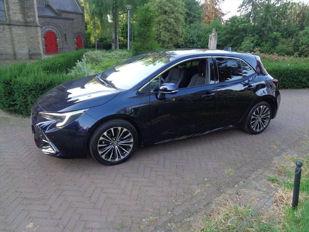 TOYOTA Corolla 1.8 Hybrid 140pk CVT Edition bij Toyota speci, Automaat, 12 maanden, Gebruikt, 4 cilinders