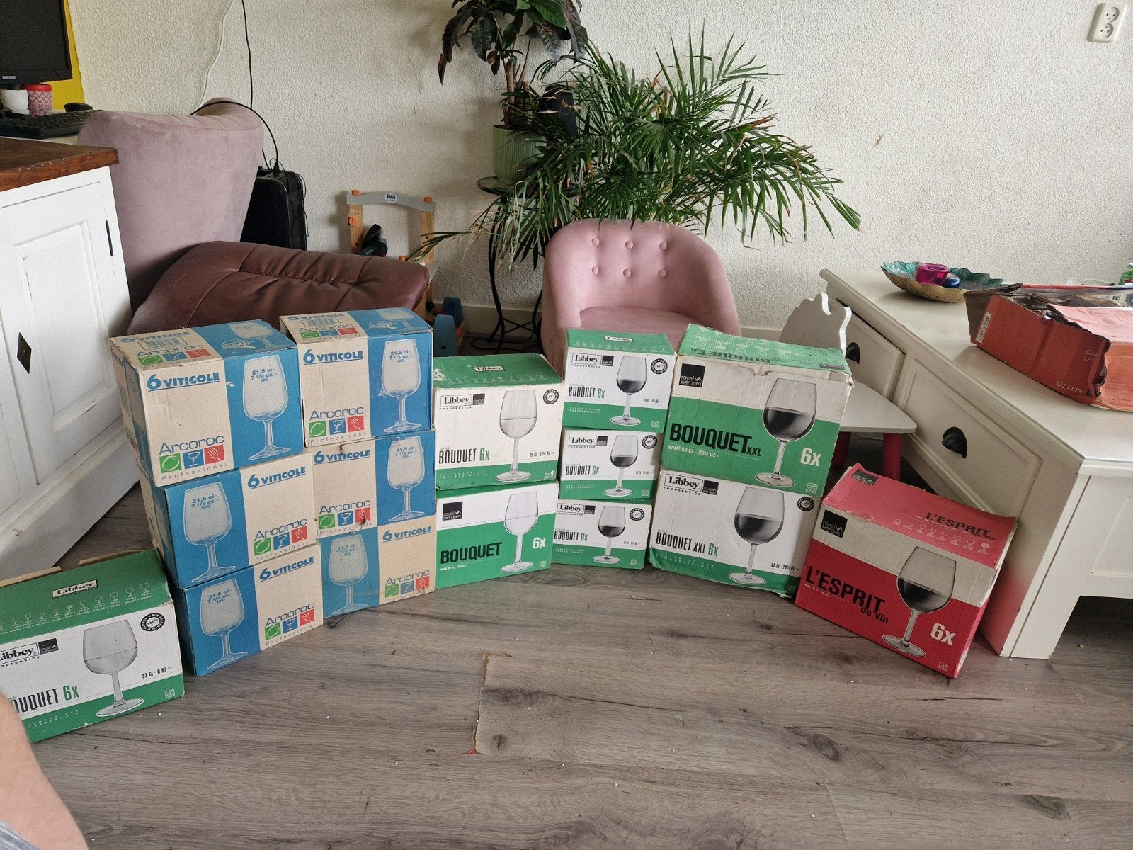 Grote partij wijnglazen - Nieuw in doos, Ophalen, Nieuw, Overige merken, Glas