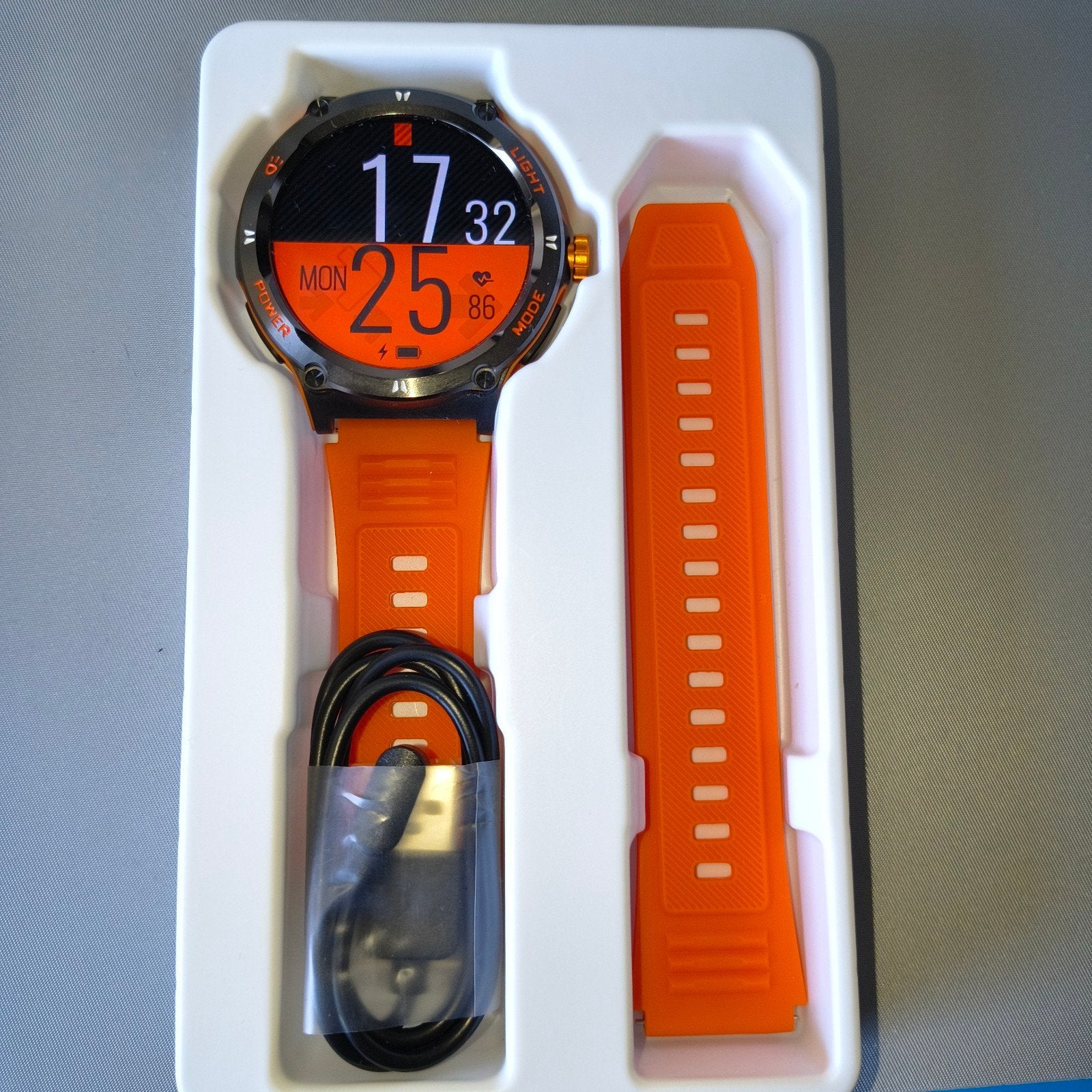 Smartwatch - Nieuw in doos - Zwart/Oranje, Onbekend, Zwart, Nieuw, Ophalen of Verzenden
