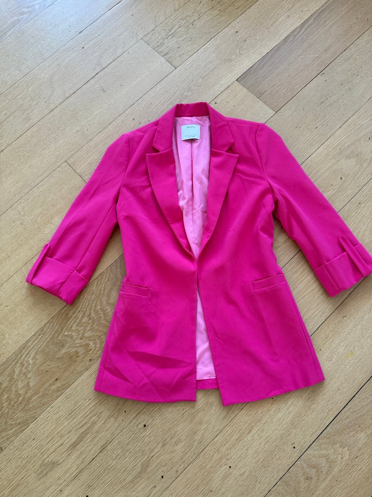 Bershka fuchsia roze blazer maat S, Kleding | Dames, Nieuw, Ophalen of Verzenden, Jasje, Roze