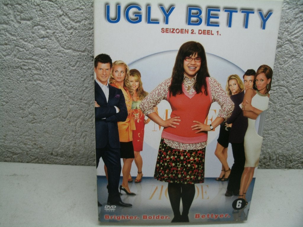 dvd 186k ugly betty seizoen 2  2 dvd, Vanaf 12 jaar, Ophalen of Verzenden, Zo goed als nieuw, Actie en Avontuur