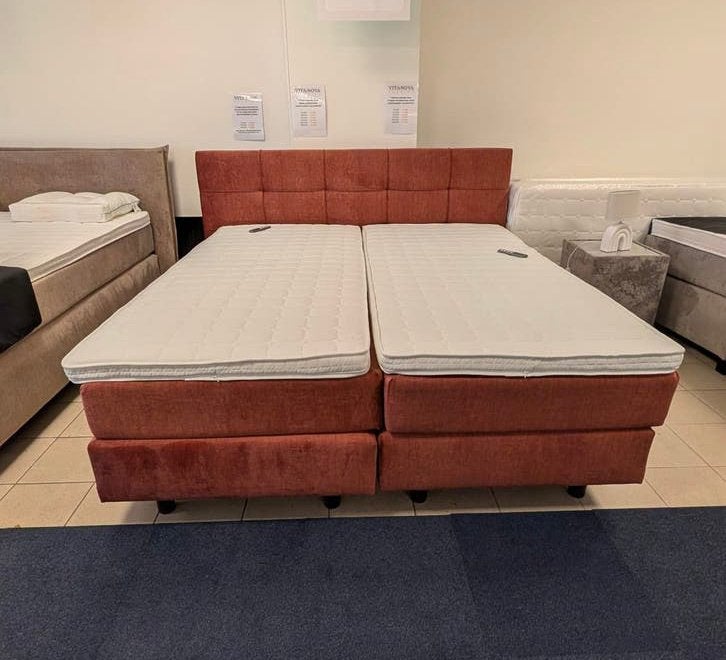 Luxe Elektrische Boxspring velvet, Huis en Inrichting, Slaapkamer | Bedden, Verstelbaar, Overige kleuren, 200 cm, Stof