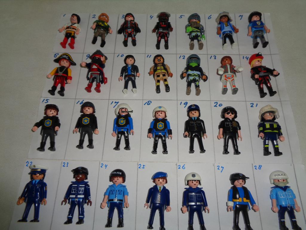 Playmobil poppetjes. Polity,Brandweer,Soldaten.Pyraten., Ophalen of Verzenden, Zo goed als nieuw, Complete set