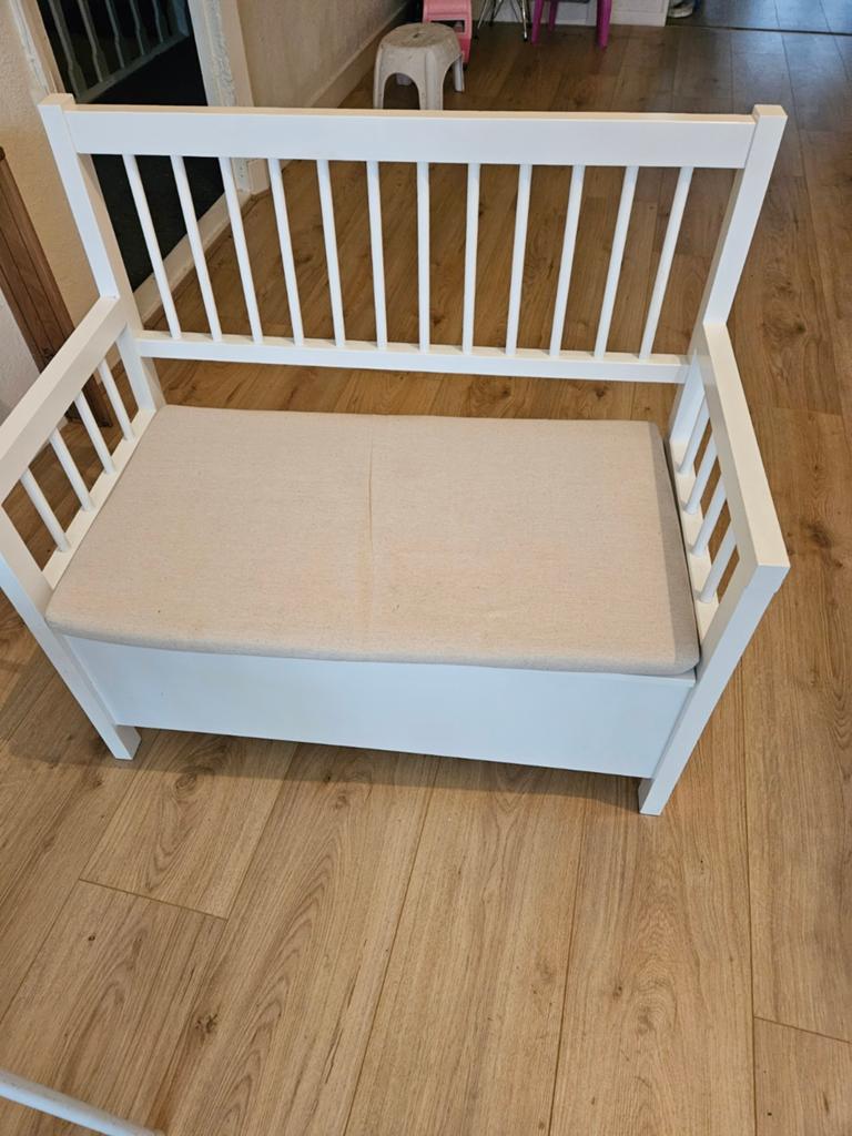 Nette kinderbankje met bergruimte, Ophalen, Zo goed als nieuw, 180 cm of meer
