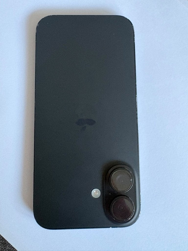 Foto 6 van iPhone 16 128 GB zwart – batterijconditie 88% TE KOOP