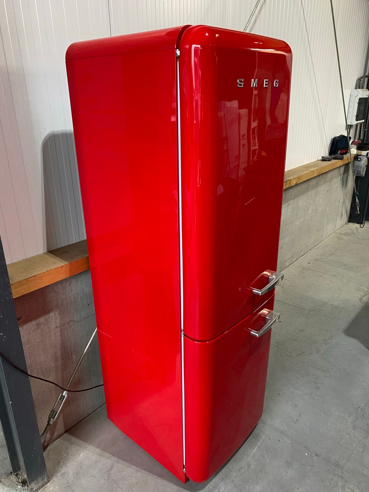 Smeg Koelkast met Aparte Vriezer - Rood, Zo goed als nieuw, Bella, 200 liter of meer, 60 cm of meer, Met aparte vriezer