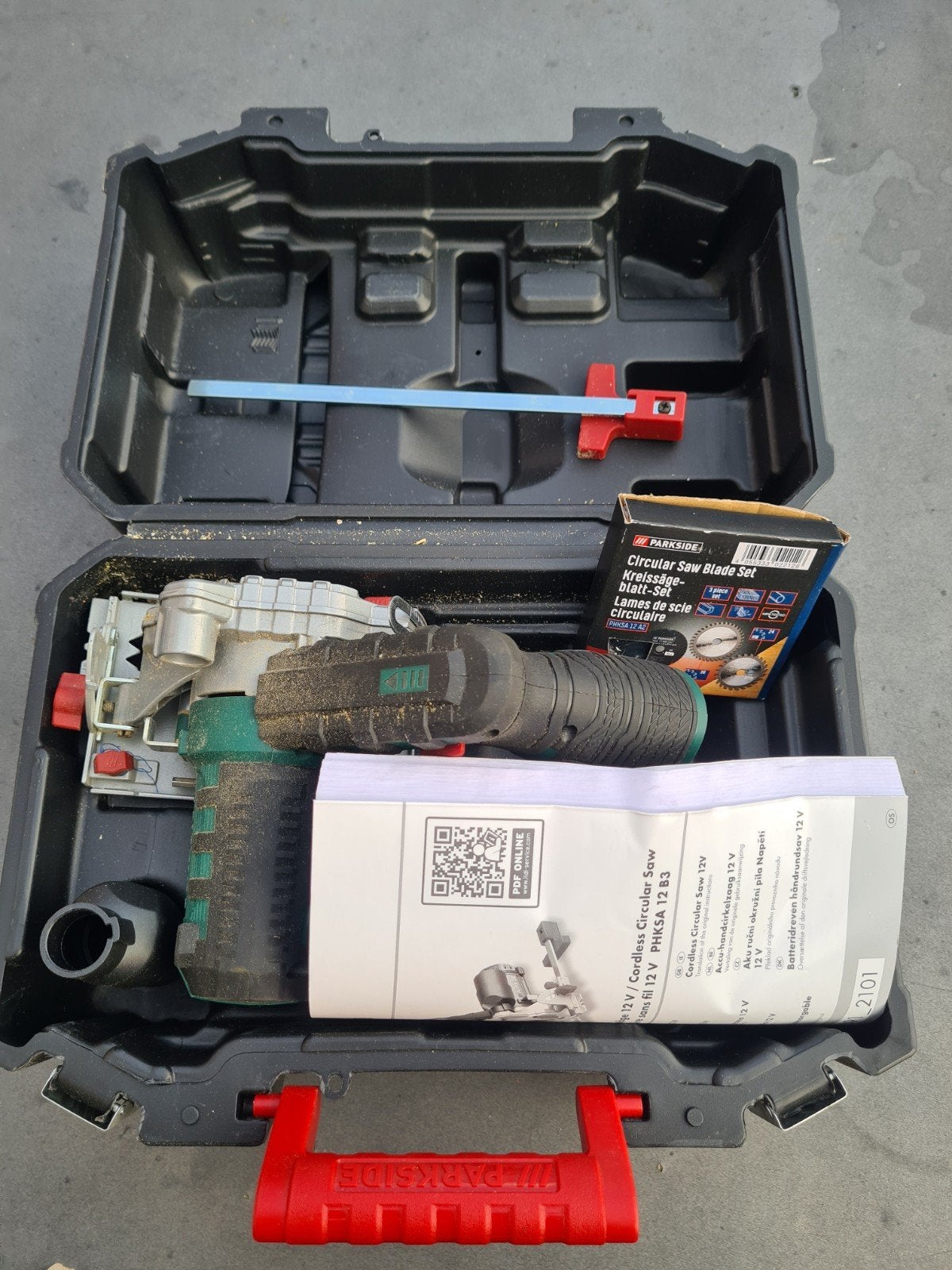 Parkside Accu Cirkelzaag 12V PHKSA 12 B3 met accessoires, Doe-het-zelf en Verbouw, Ophalen, Minder dan 30 mm, Gebruikt, Cirkelzaag