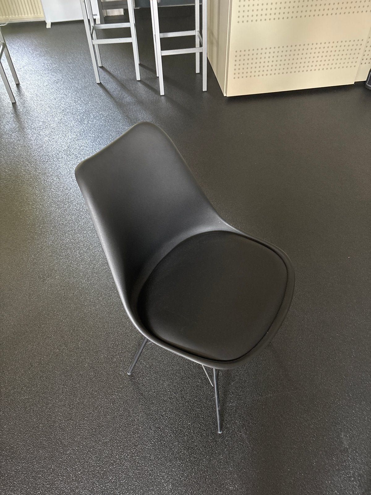 Zo goed als nieuwe eetkamerstoelen (JYSK) - 84x49 cm, Ophalen, Kunststof, Overige kleuren, Zo goed als nieuw