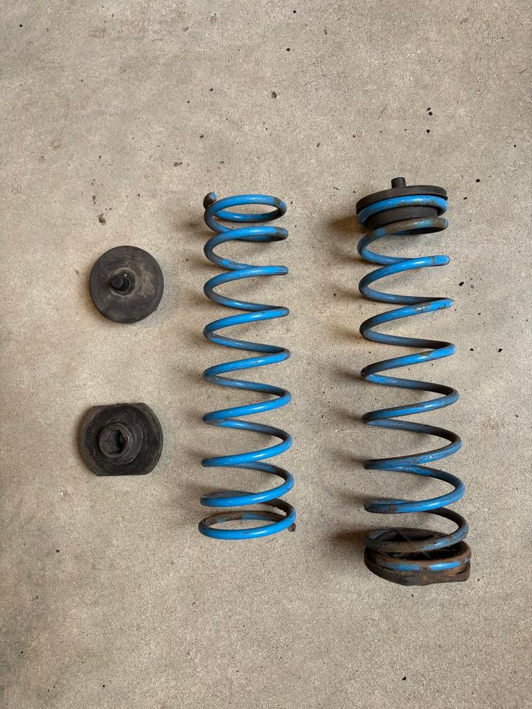 Hulpveren Volkswagen Tiguan, Auto-onderdelen, Ophanging en Onderstel, Volkswagen, Gebruikt, Ophalen of Verzenden