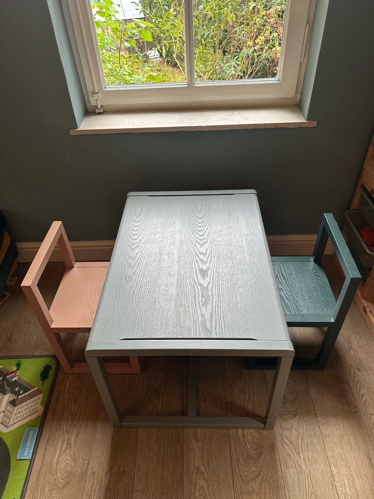 Ferm Living Little Architect kindertafel en stoelen set, Kinderen en Baby's, Kinderkamer | Tafels en Stoelen, Ophalen of Verzenden